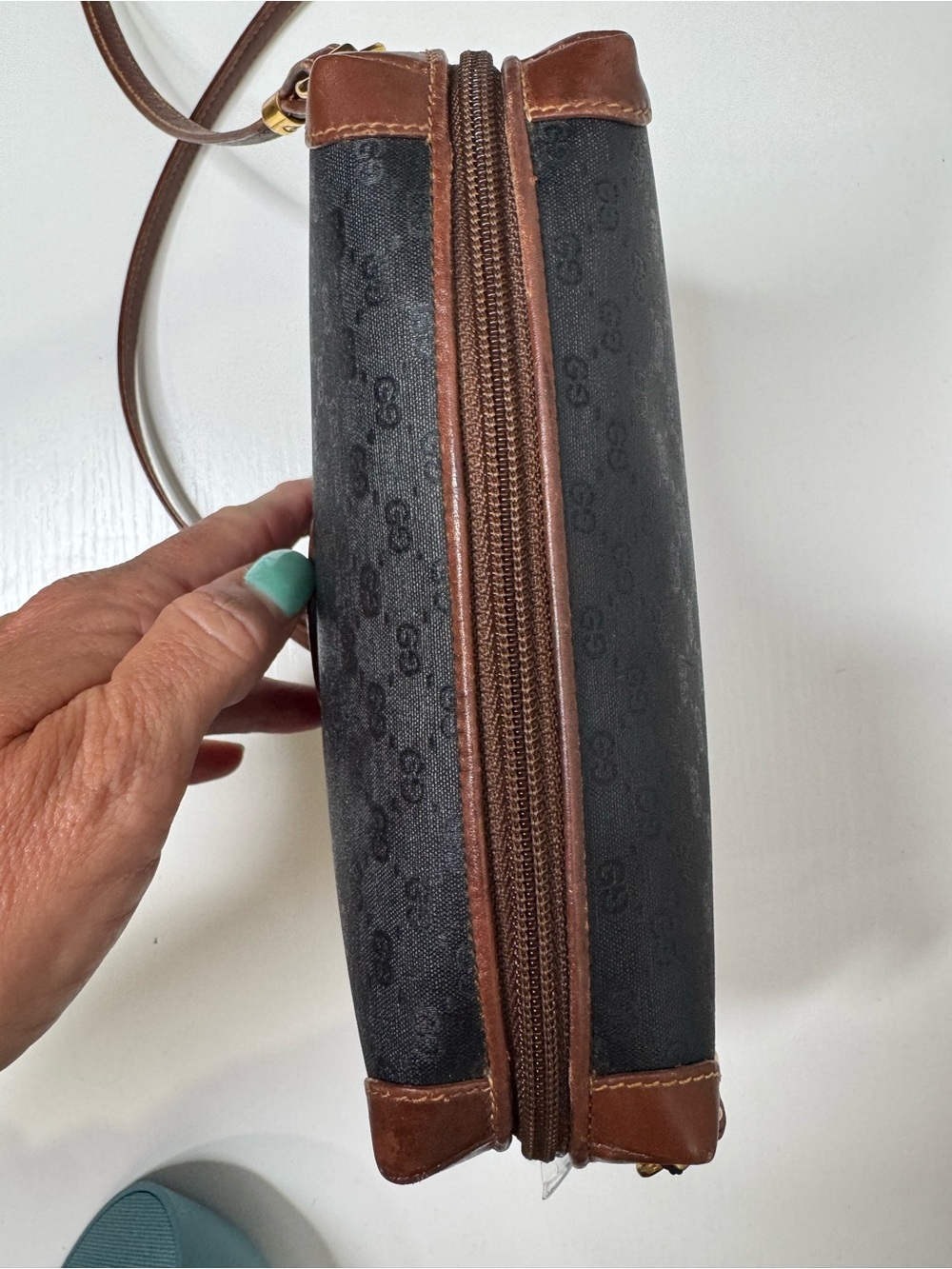 Gucci Black & Brown GG Monogram Crossbody - Picture 8 of 16